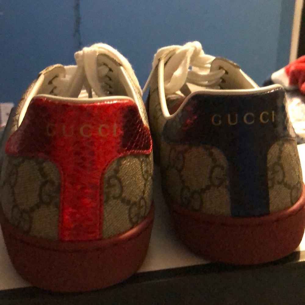 Gucci - Picture 3 of 7